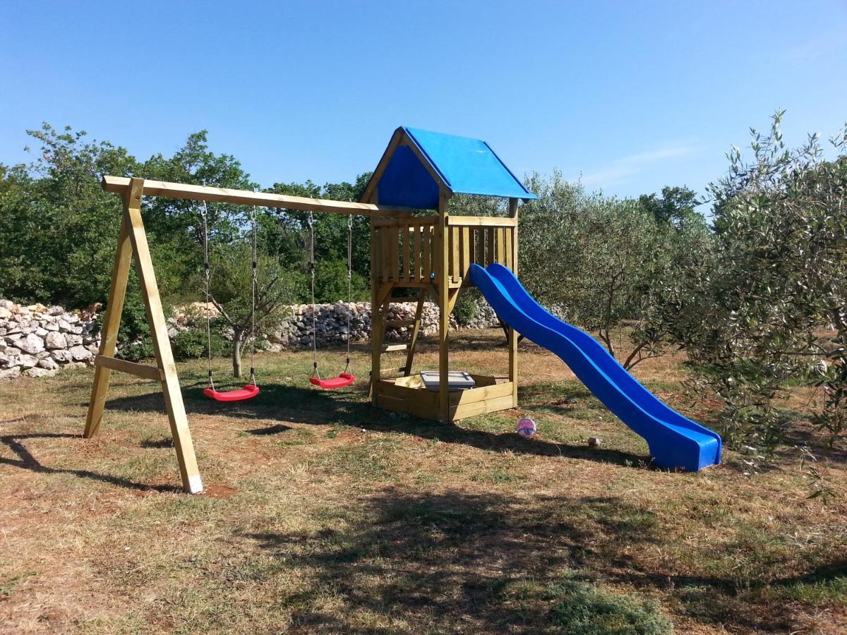 Holiday Home Hrast Debeljak Екстер'єр фото
