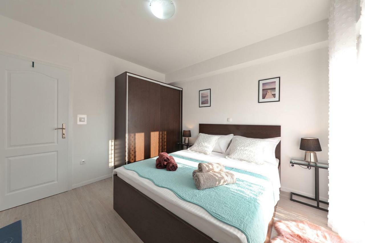 Holiday Home Hrast Debeljak Екстер'єр фото