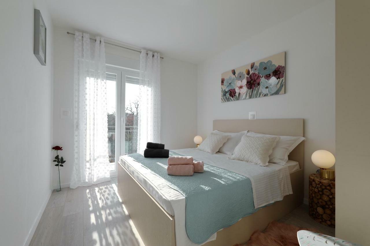 Holiday Home Hrast Debeljak Екстер'єр фото